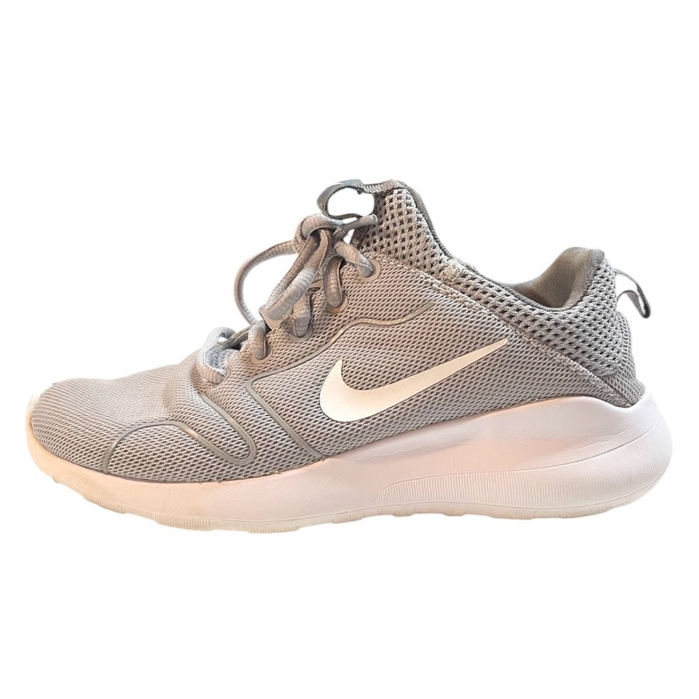 Nike Tanjun Women’s Running Shoes | Size 6